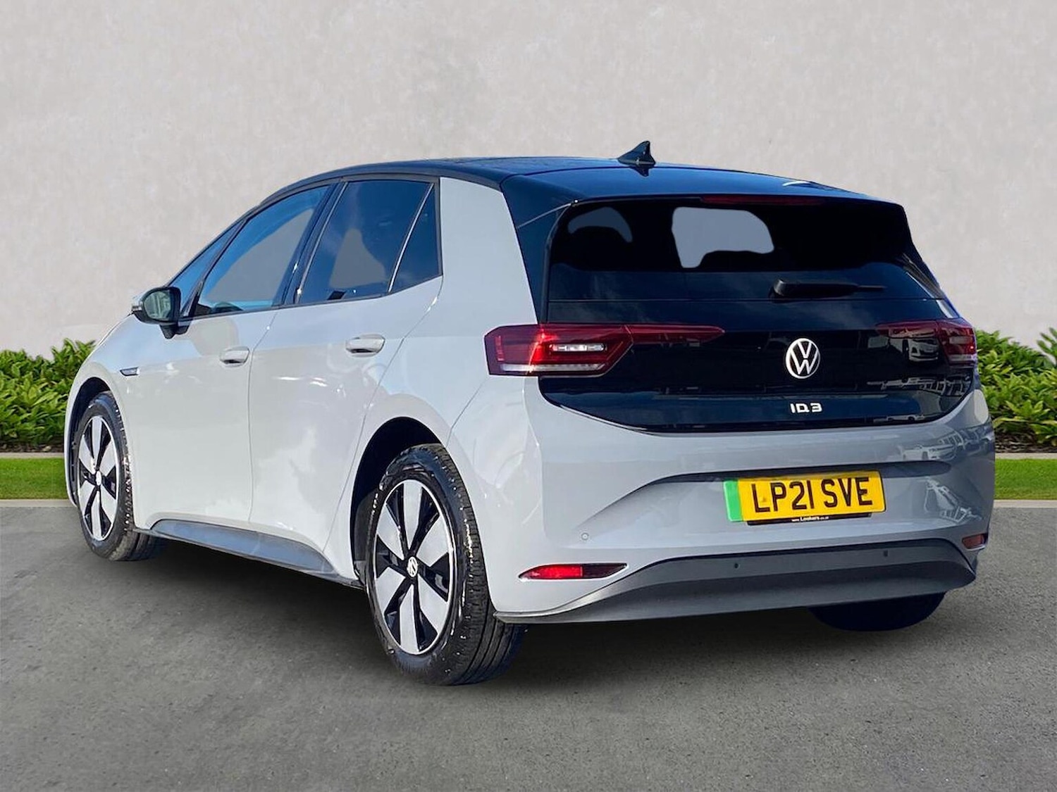 Used Volkswagen ID.3 2021 for sale - 76611636: Photo 2