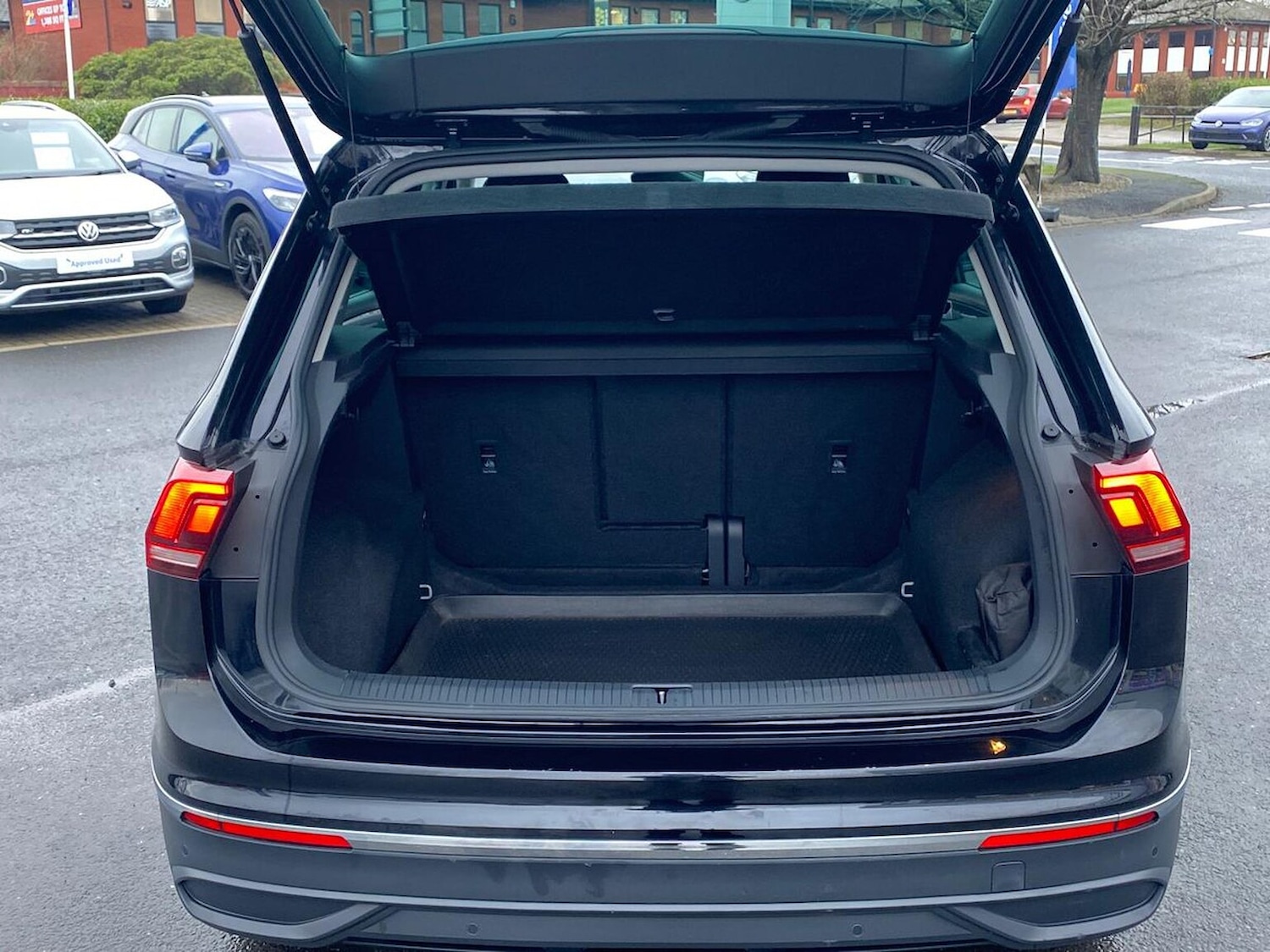 Used Volkswagen Tiguan 2021 for sale - 77872093: Photo 17