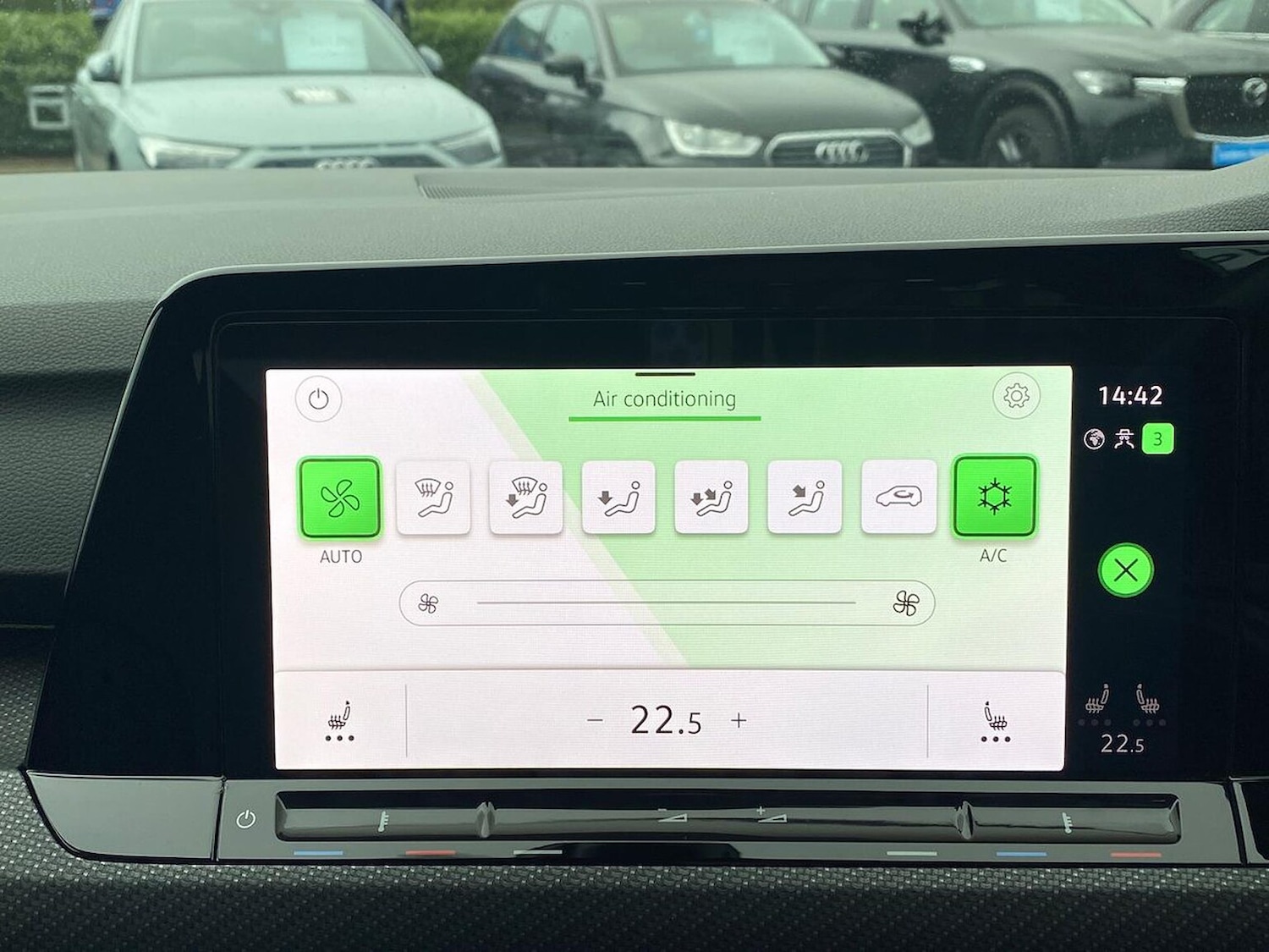 Used Volkswagen Golf 2024 for sale - 77065768: Photo 12