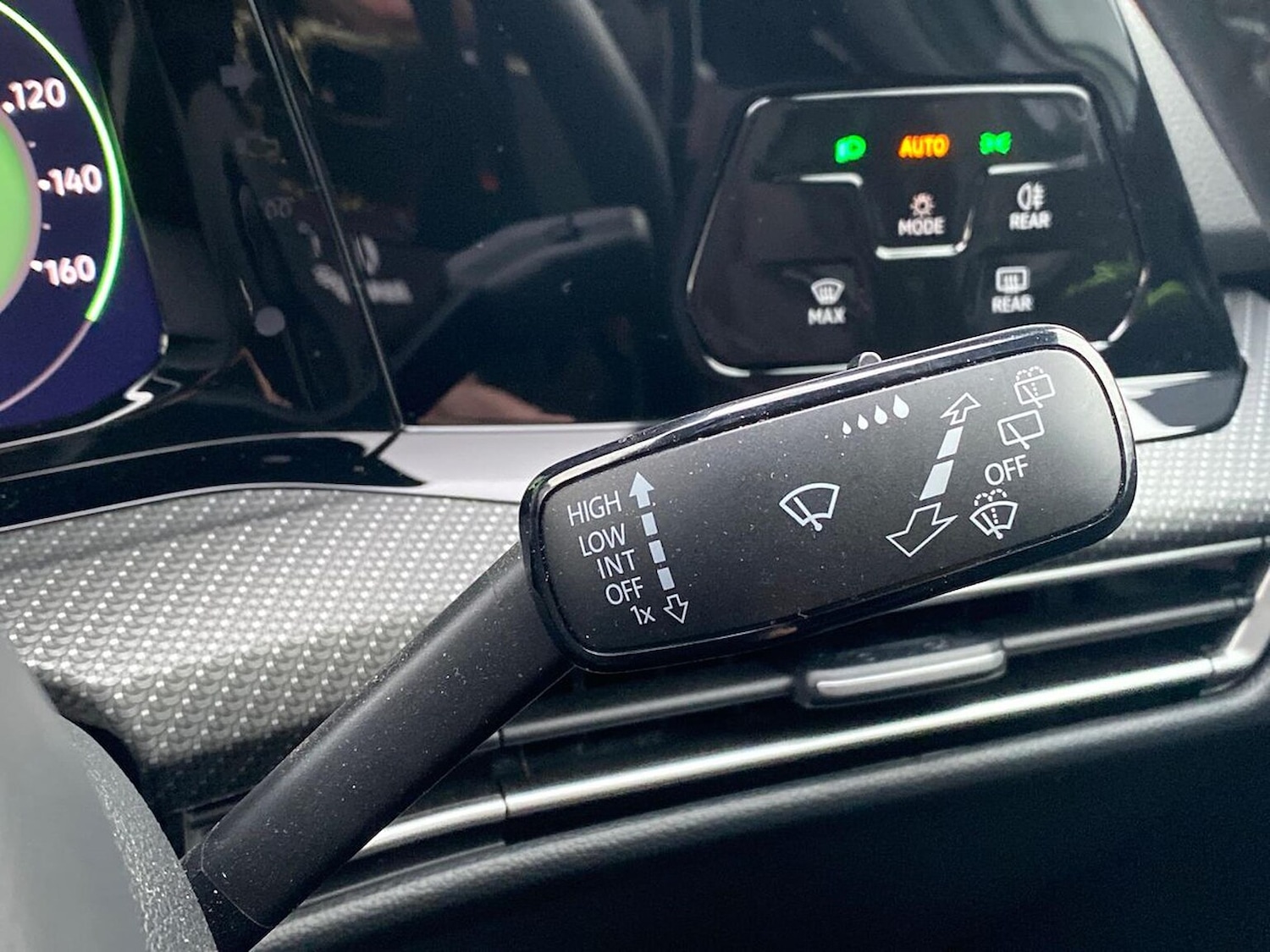 Used Volkswagen Golf 2024 for sale - 77065768: Photo 27