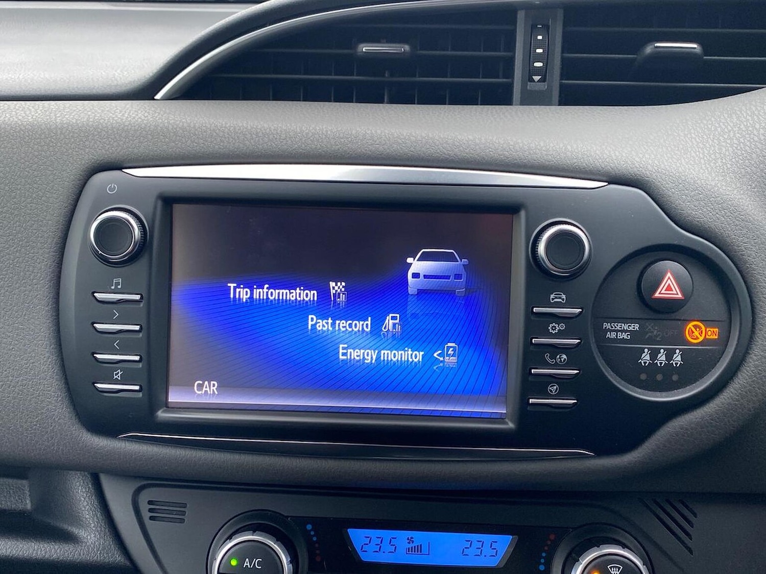 Used Toyota Yaris 2019 for sale - 76541803: Photo 11