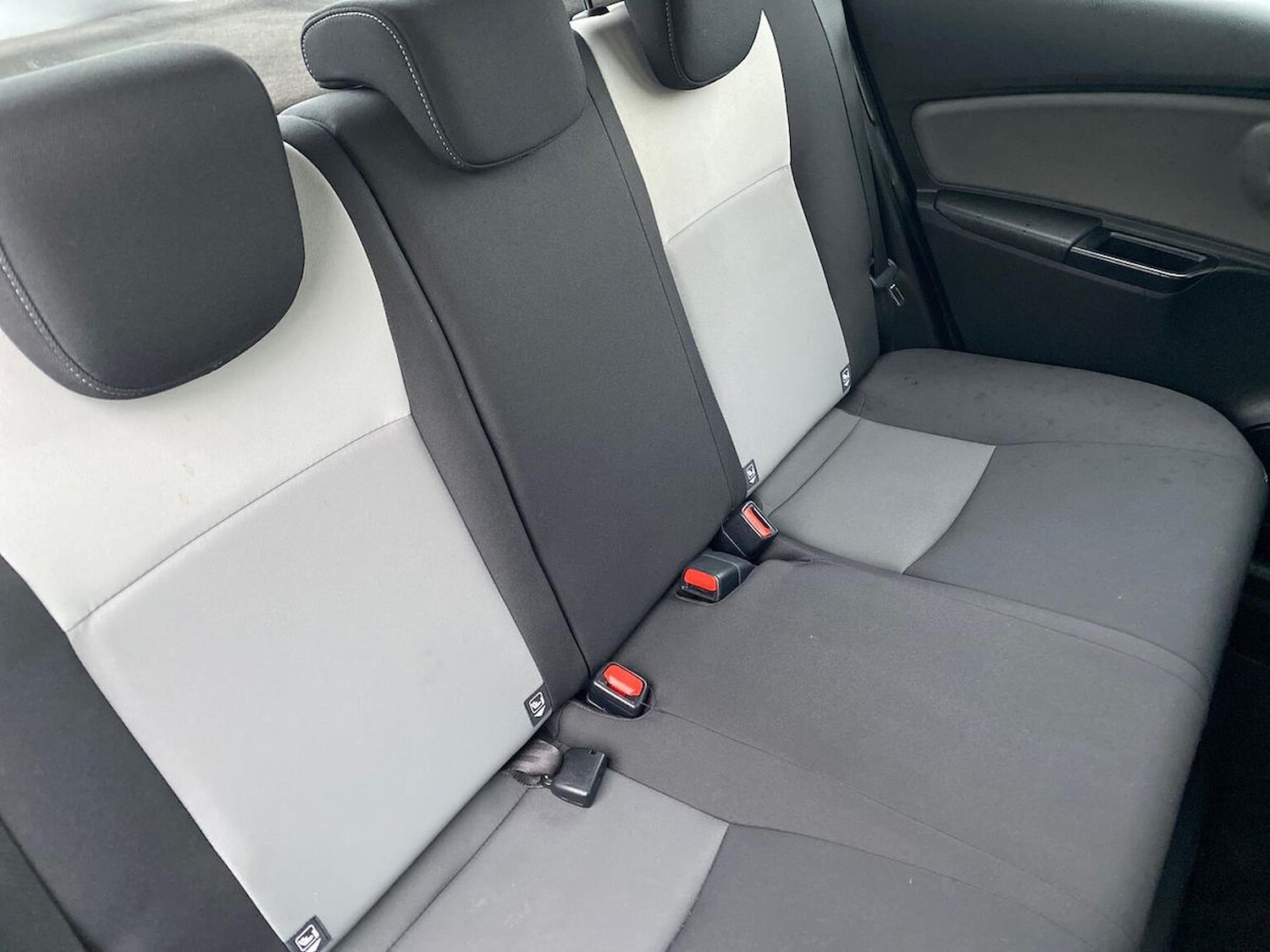 Used Toyota Yaris 2019 for sale - 76541803: Photo 16