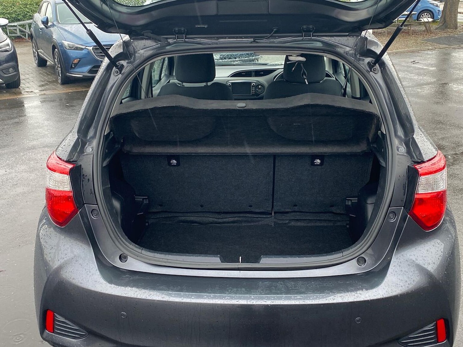 Used Toyota Yaris 2019 for sale - 76541803: Photo 17