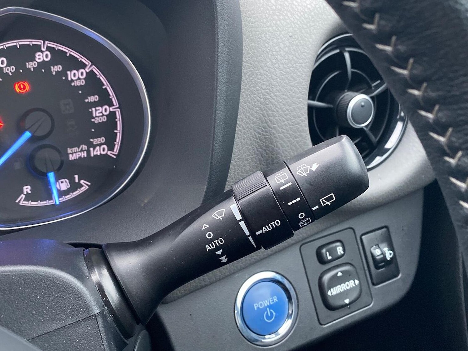 Used Toyota Yaris 2019 for sale - 76541803: Photo 27