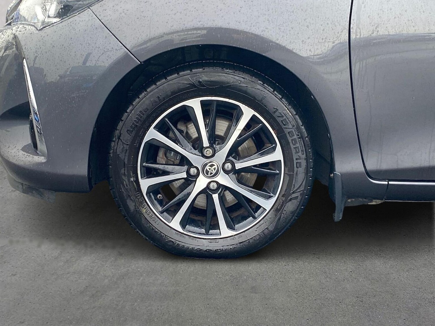 Used Toyota Yaris 2019 for sale - 76541803: Photo 6