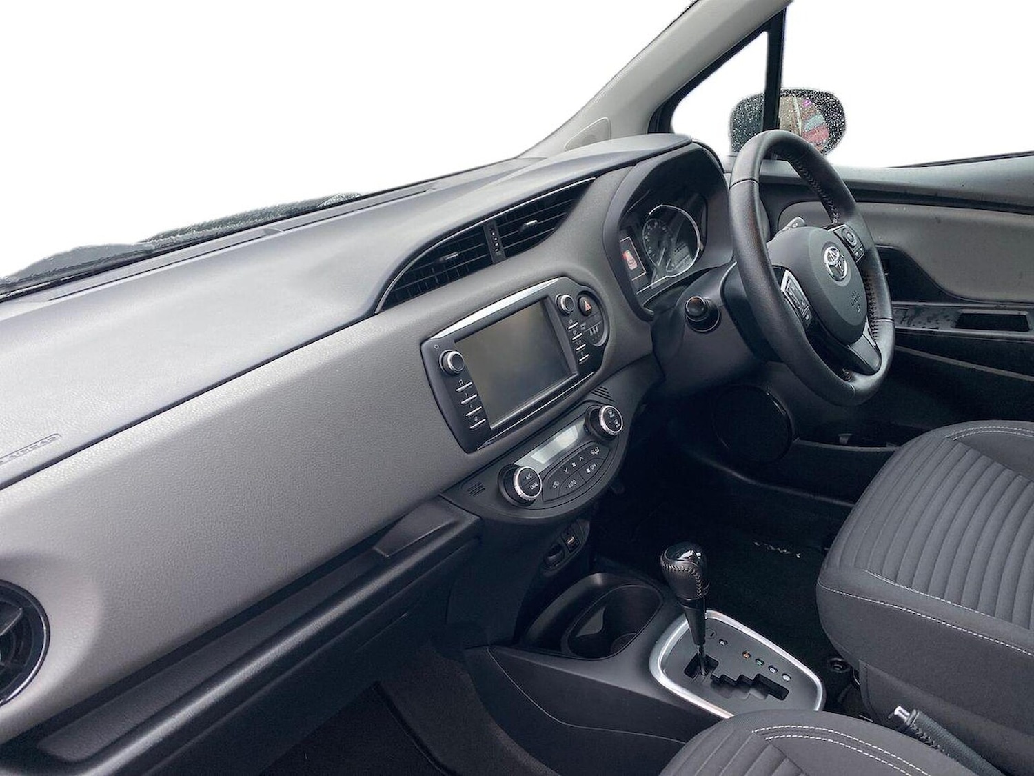 Used Toyota Yaris 2019 for sale - 76541803: Photo 7