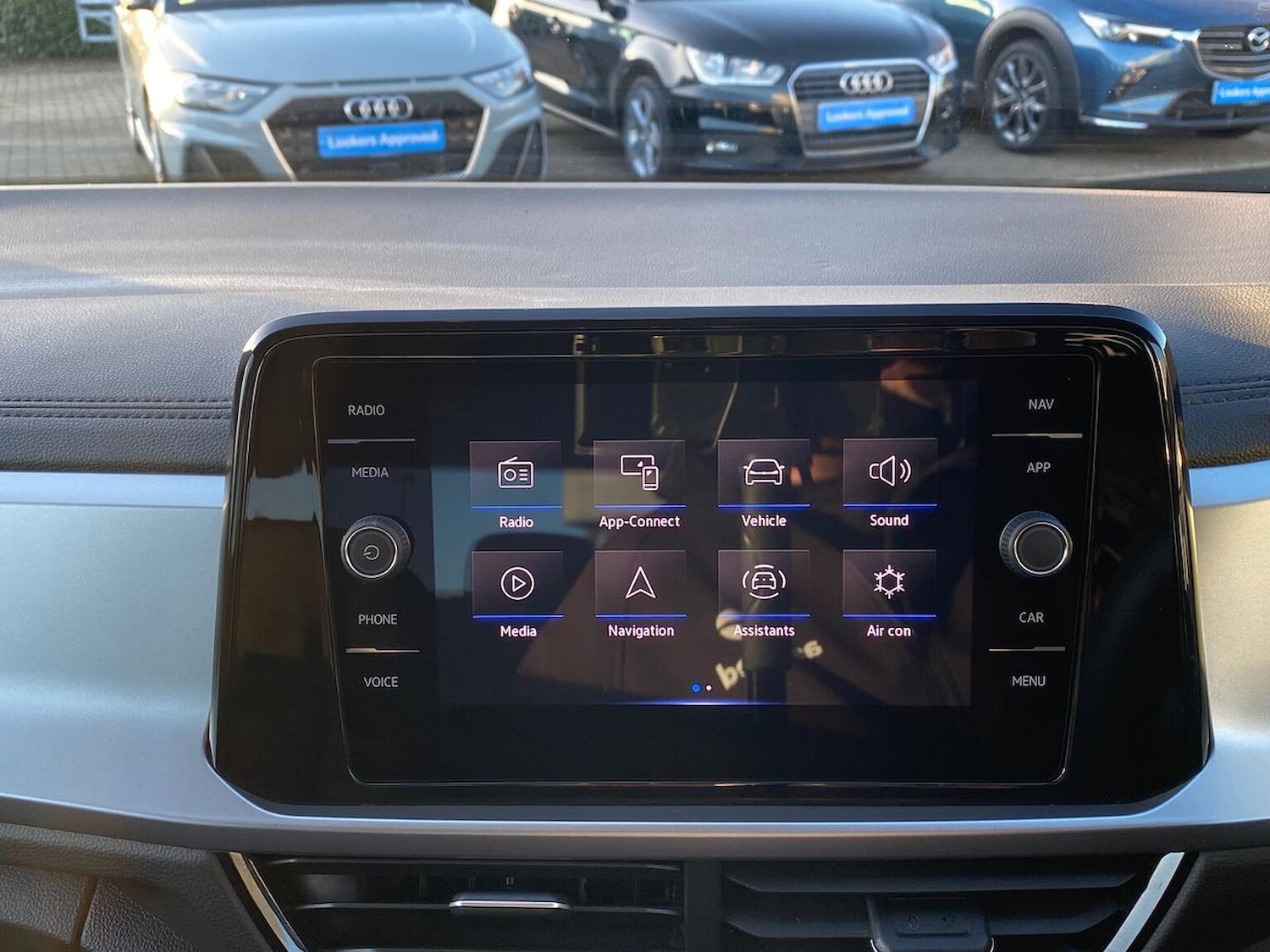 Used Volkswagen T-Roc 2024 for sale - 76785230: Photo 11