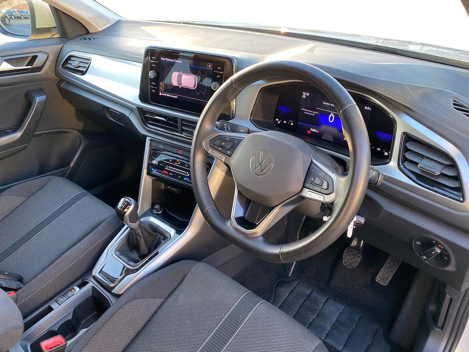 Used Volkswagen T-Roc 2024 for sale - 76785230: Photo 15