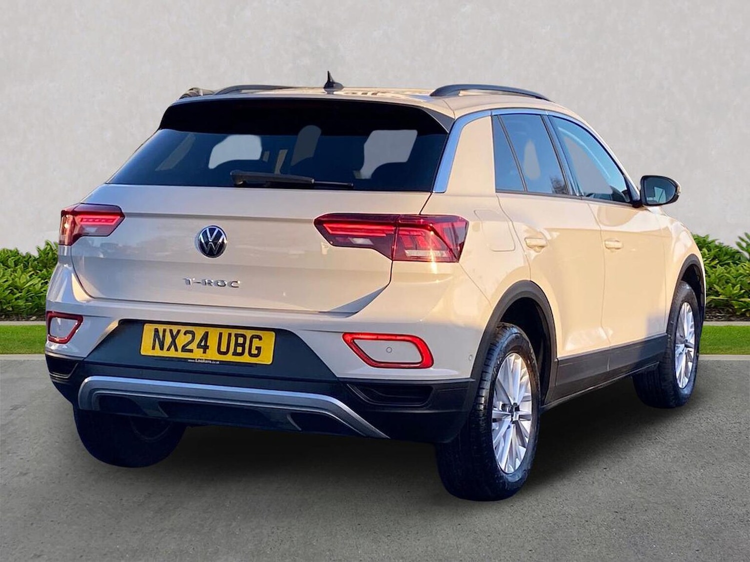 Used Volkswagen T-Roc 2024 for sale - 76785230: Photo 18