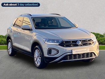 Used Volkswagen T-Roc 2024 for sale - 76785230: Photo
