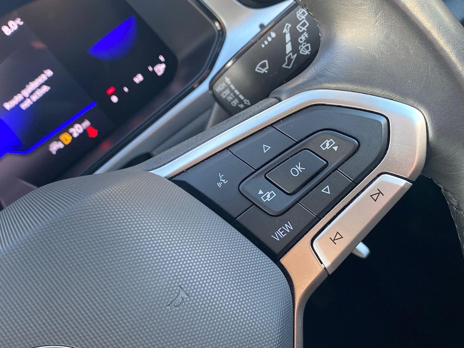 Used Volkswagen T-Roc 2024 for sale - 76785230: Photo 24