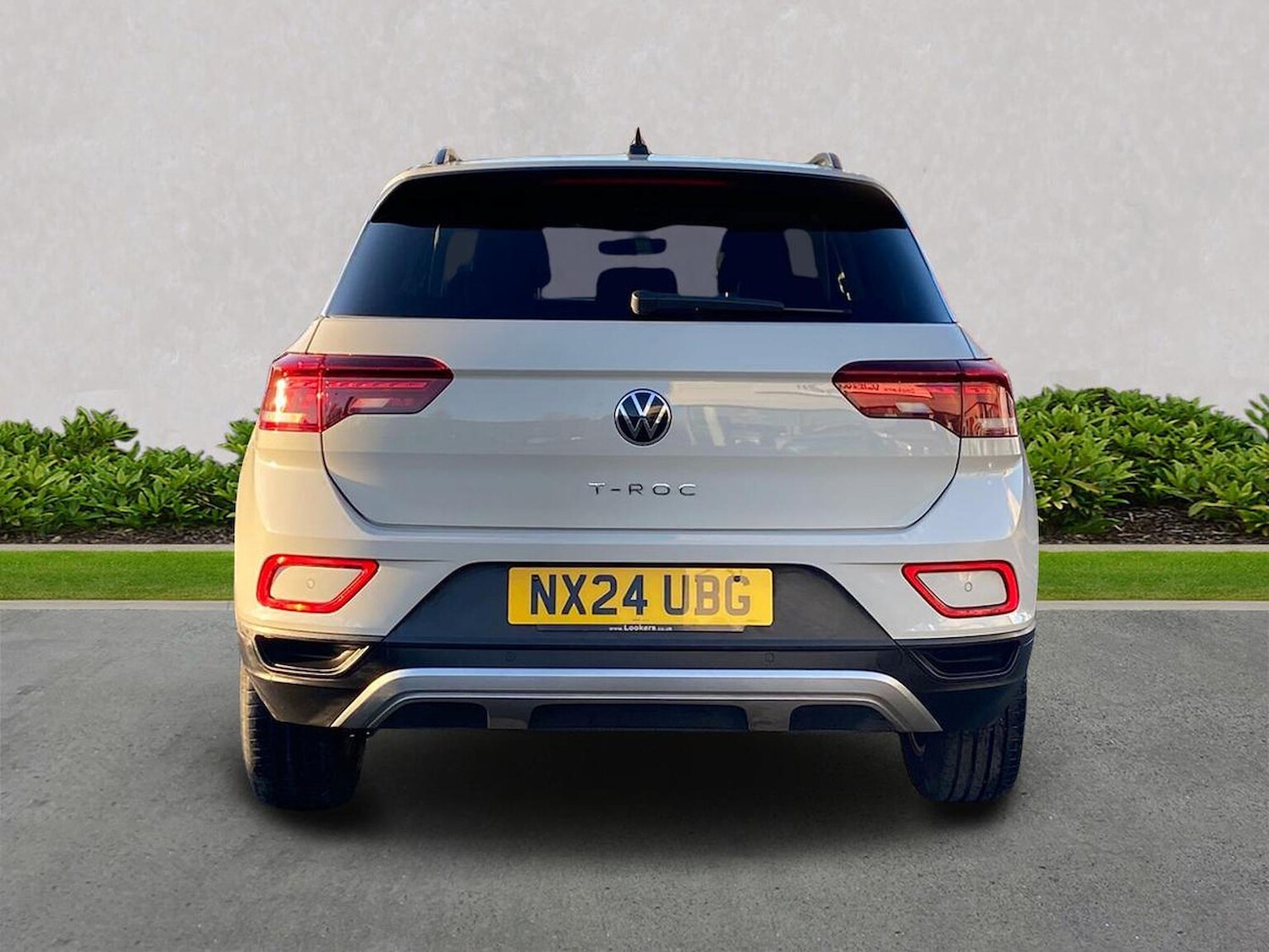 Used Volkswagen T-Roc 2024 for sale - 76785230: Photo 4