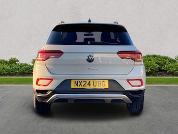 Used Volkswagen T-Roc 2024 for sale - 76785230: Photo