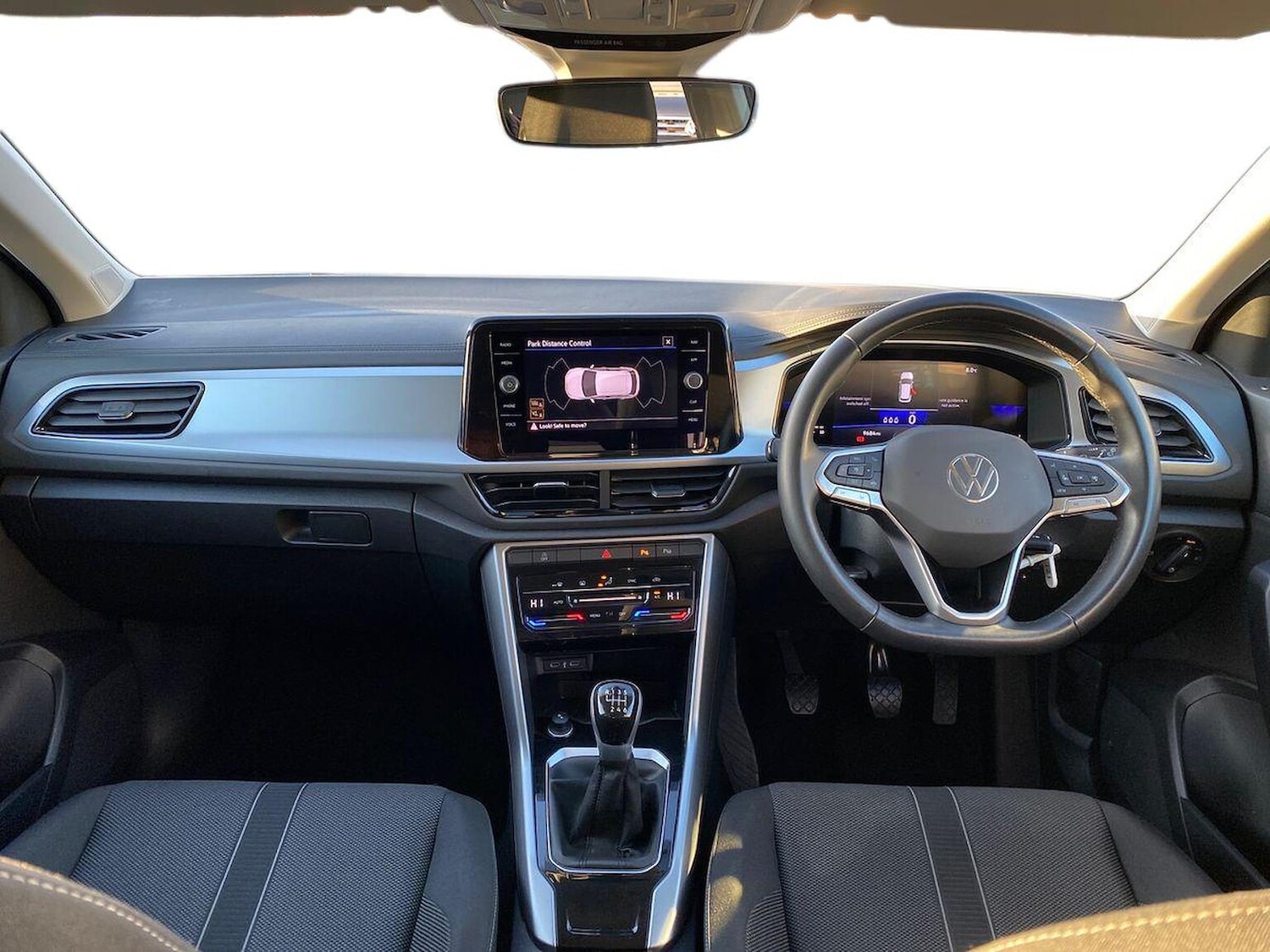 Used Volkswagen T-Roc 2024 for sale - 76785230: Photo 8