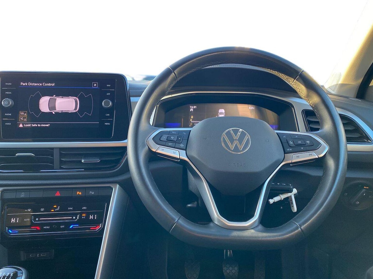 Used Volkswagen T-Roc 2024 for sale - 76785230: Photo 9