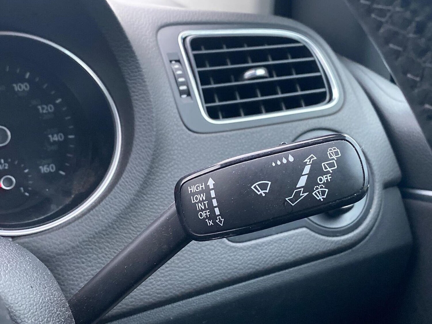 Used Volkswagen Polo 2017 for sale - 76541802: Photo 27