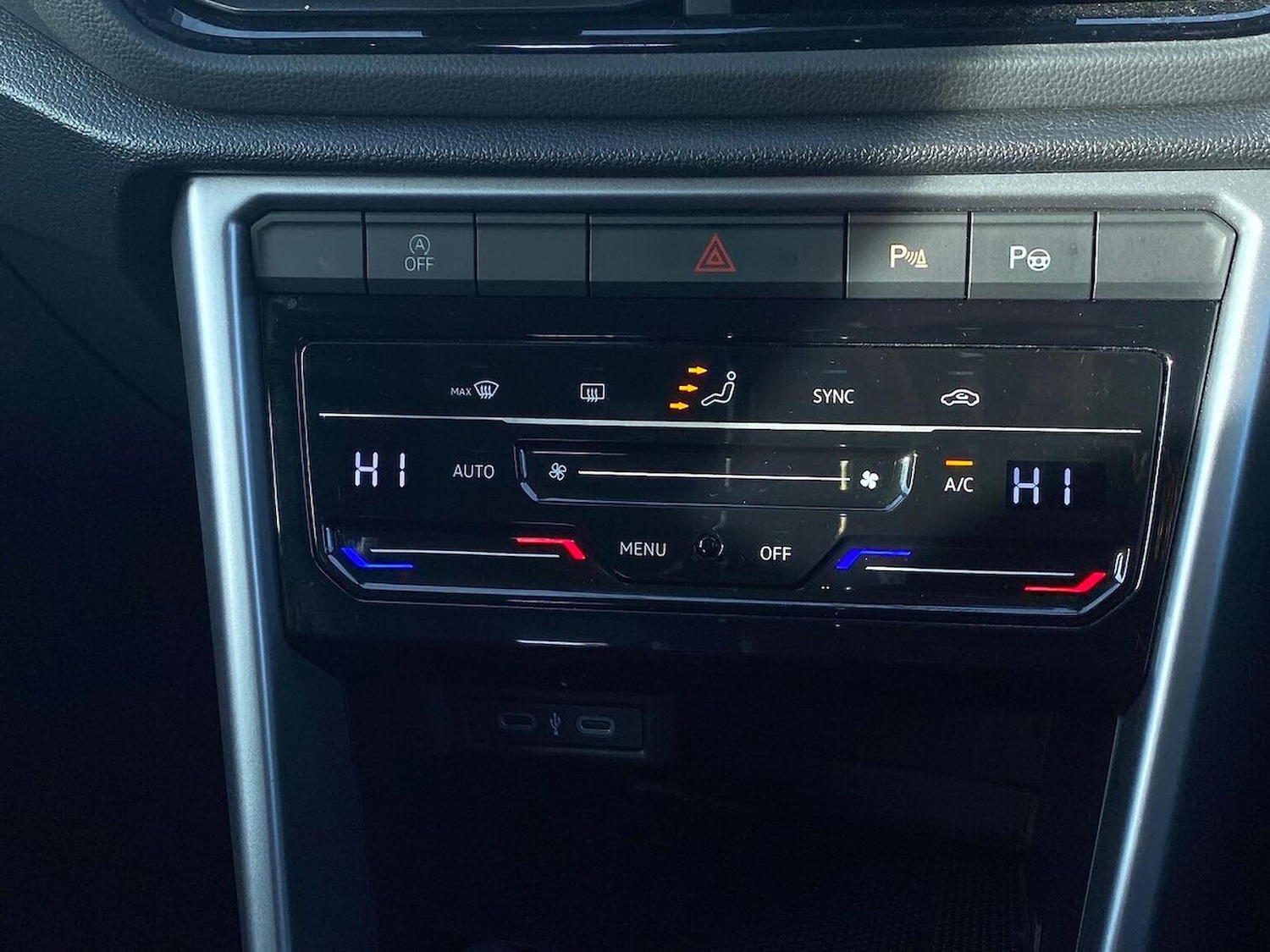 Used Volkswagen T-Roc 2023 for sale - 76681776: Photo 12