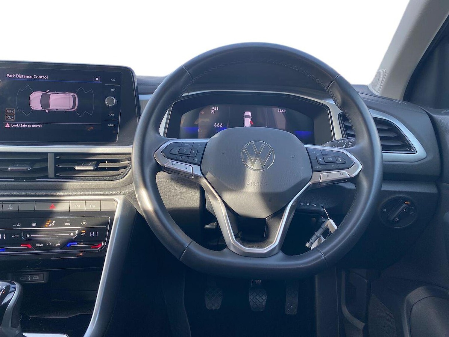 Used Volkswagen T-Roc 2023 for sale - 76681776: Photo 9