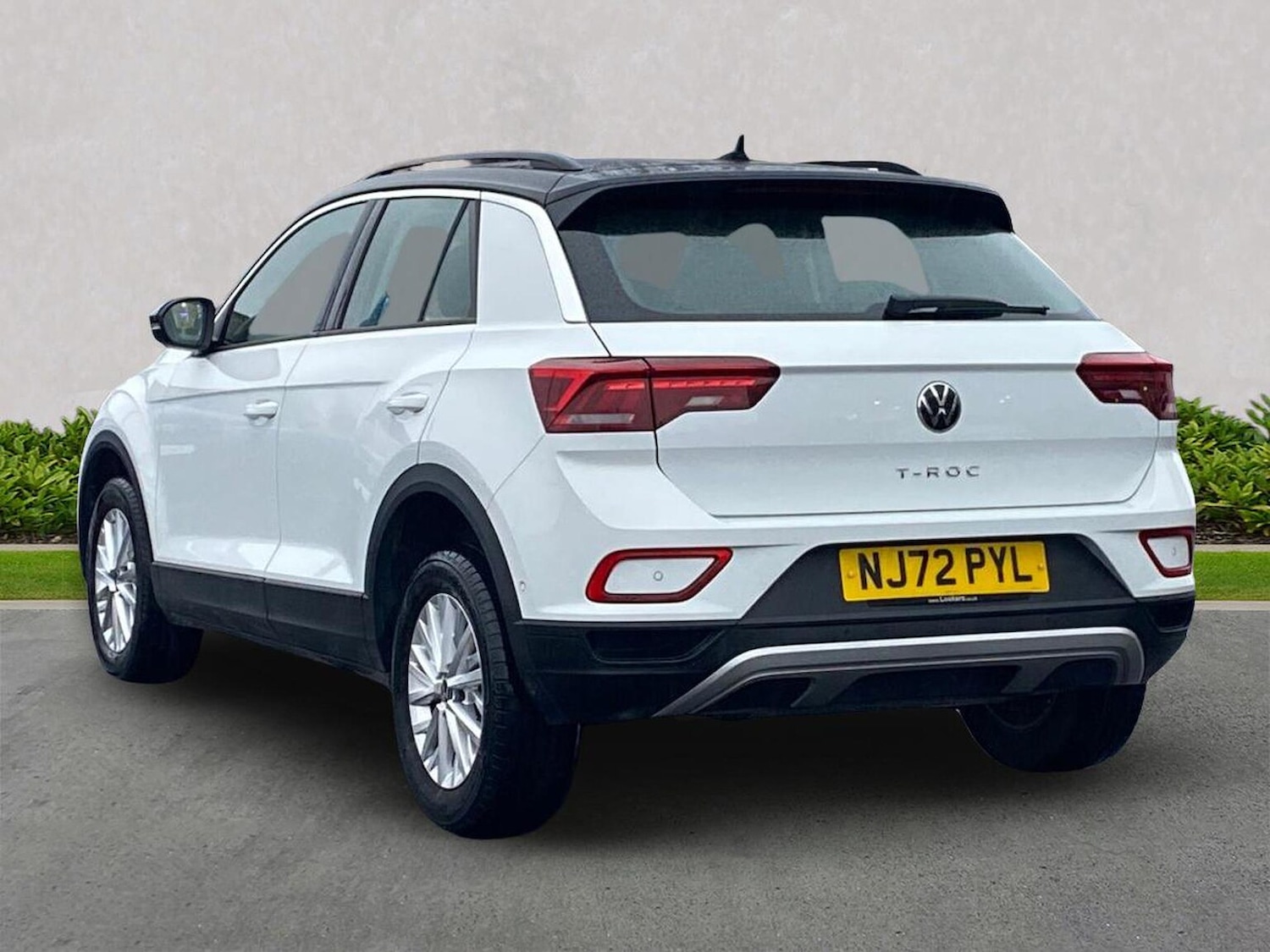 Used Volkswagen T-Roc 2022 for sale - 77896218: Photo 2