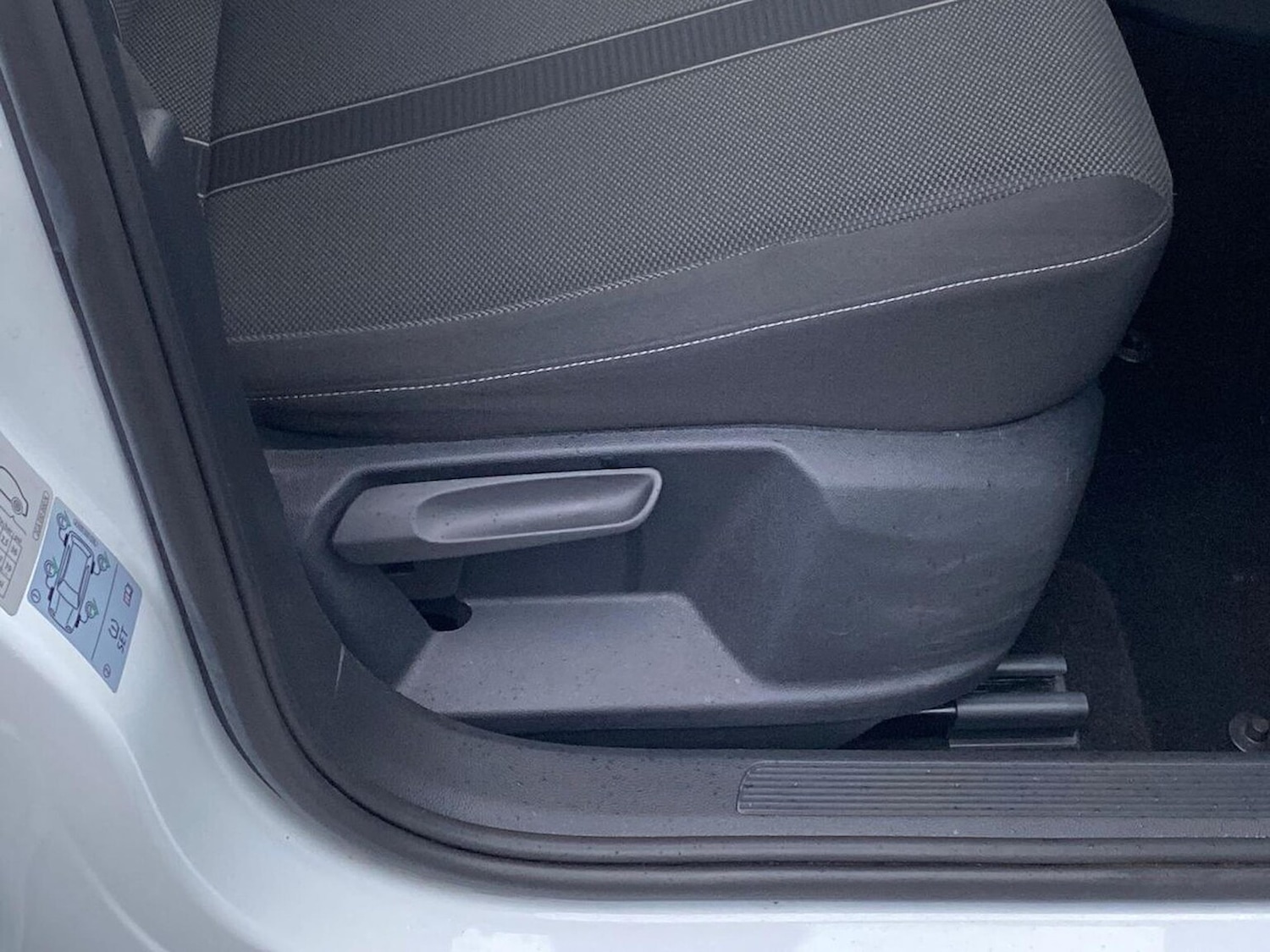 Used Volkswagen T-Roc 2022 for sale - 77896218: Photo 28