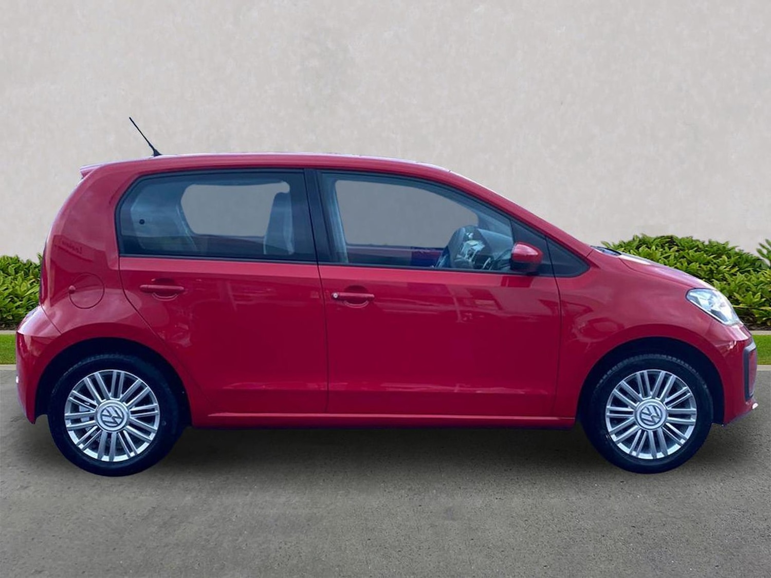 Used Volkswagen up! 2018 for sale - 76699509: Photo 3