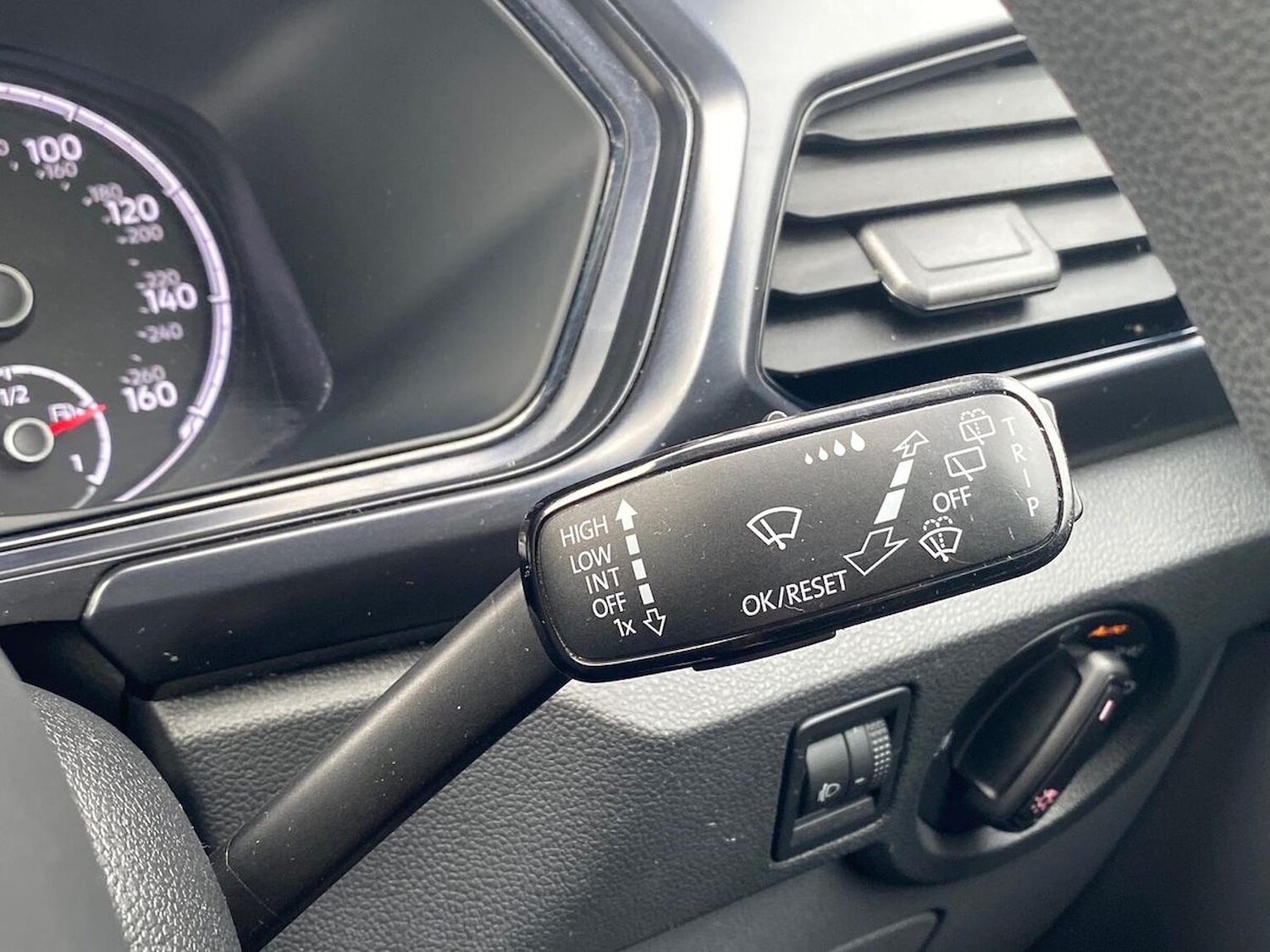Used Volkswagen T-Cross 2020 for sale - 76313850: Photo 23