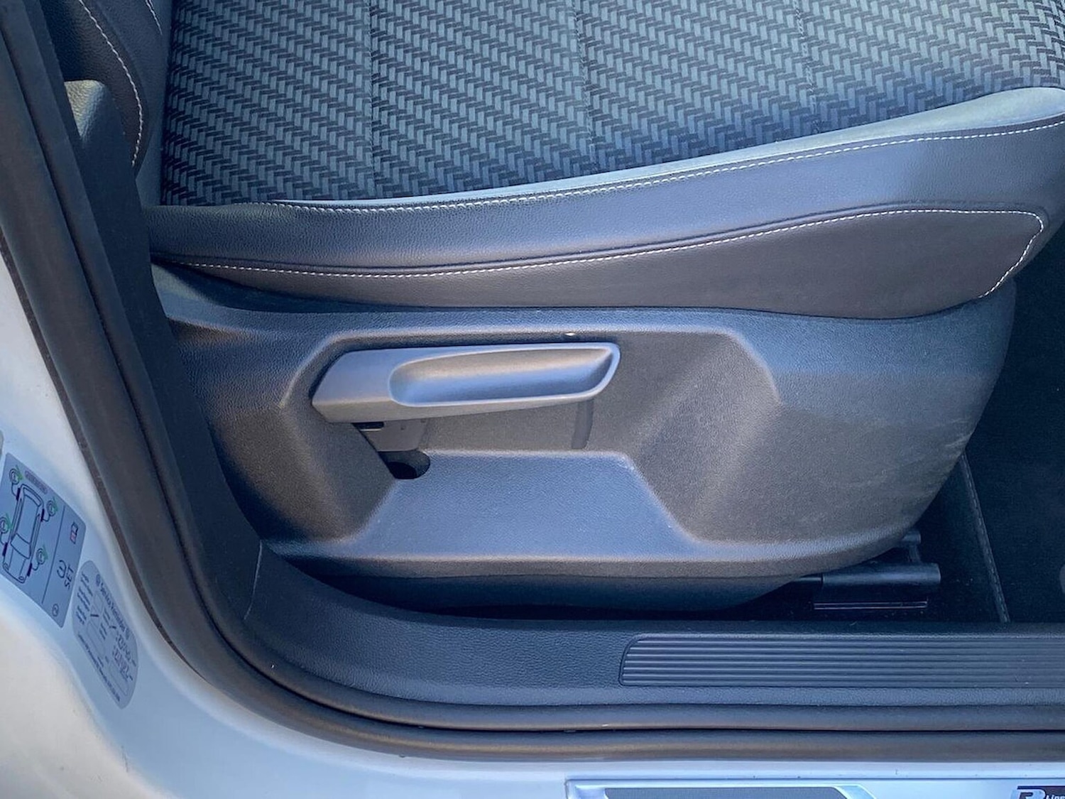 Used Volkswagen T-Roc 2019 for sale - 76821698: Photo 29