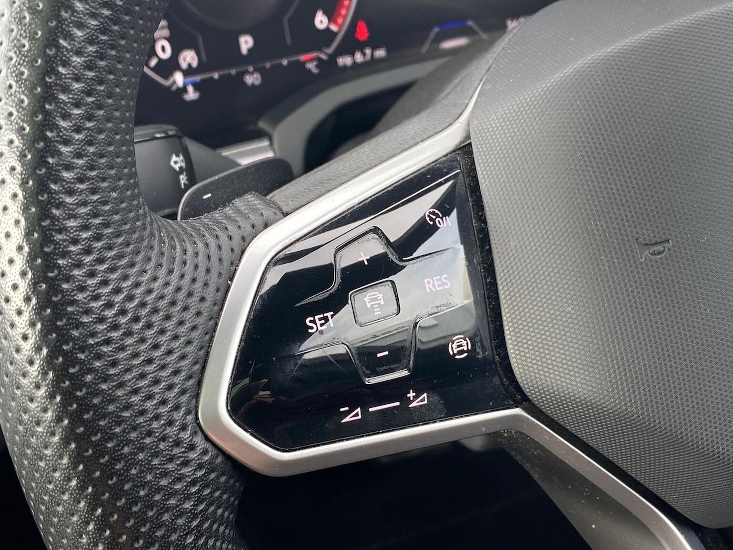 Used Volkswagen Touareg 2023 for sale - 76187050: Photo 26