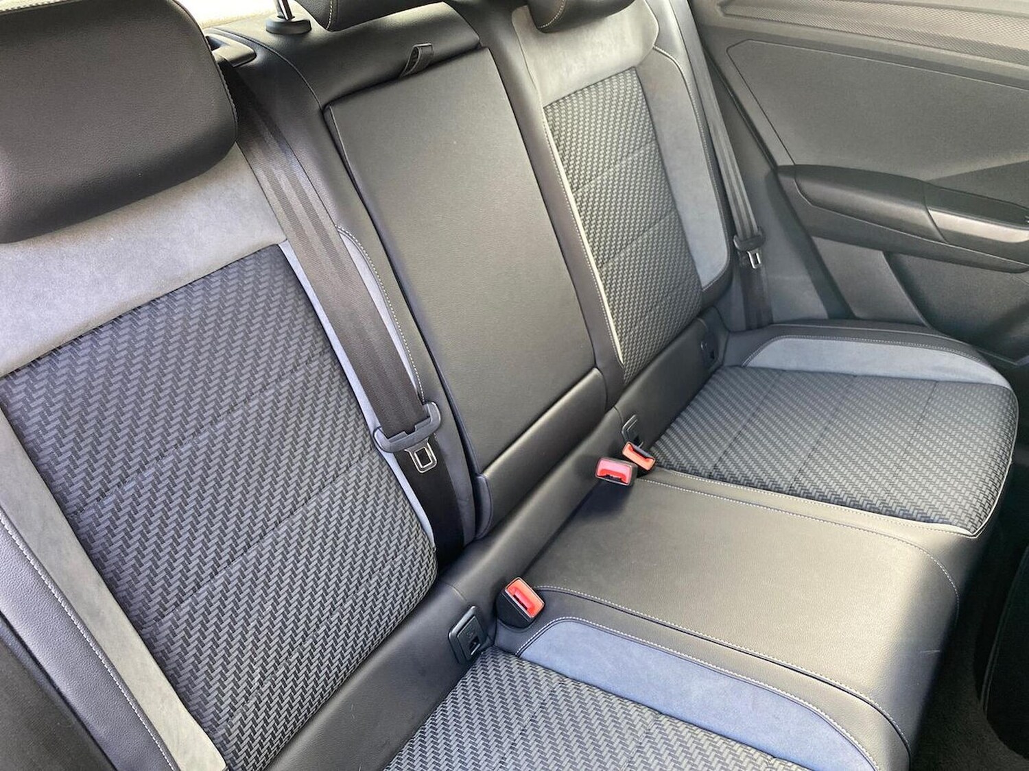 Used Volkswagen T-Roc 2018 for sale - 76281211: Photo 16