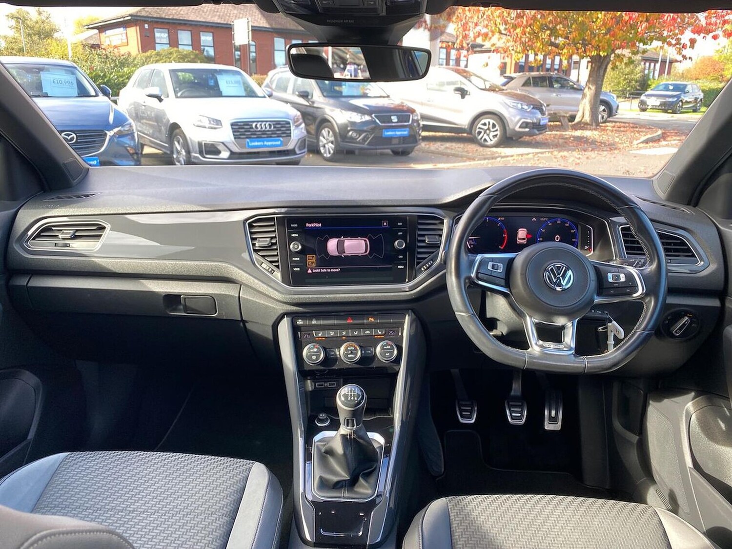 Used Volkswagen T-Roc 2018 for sale - 76281211: Photo 8