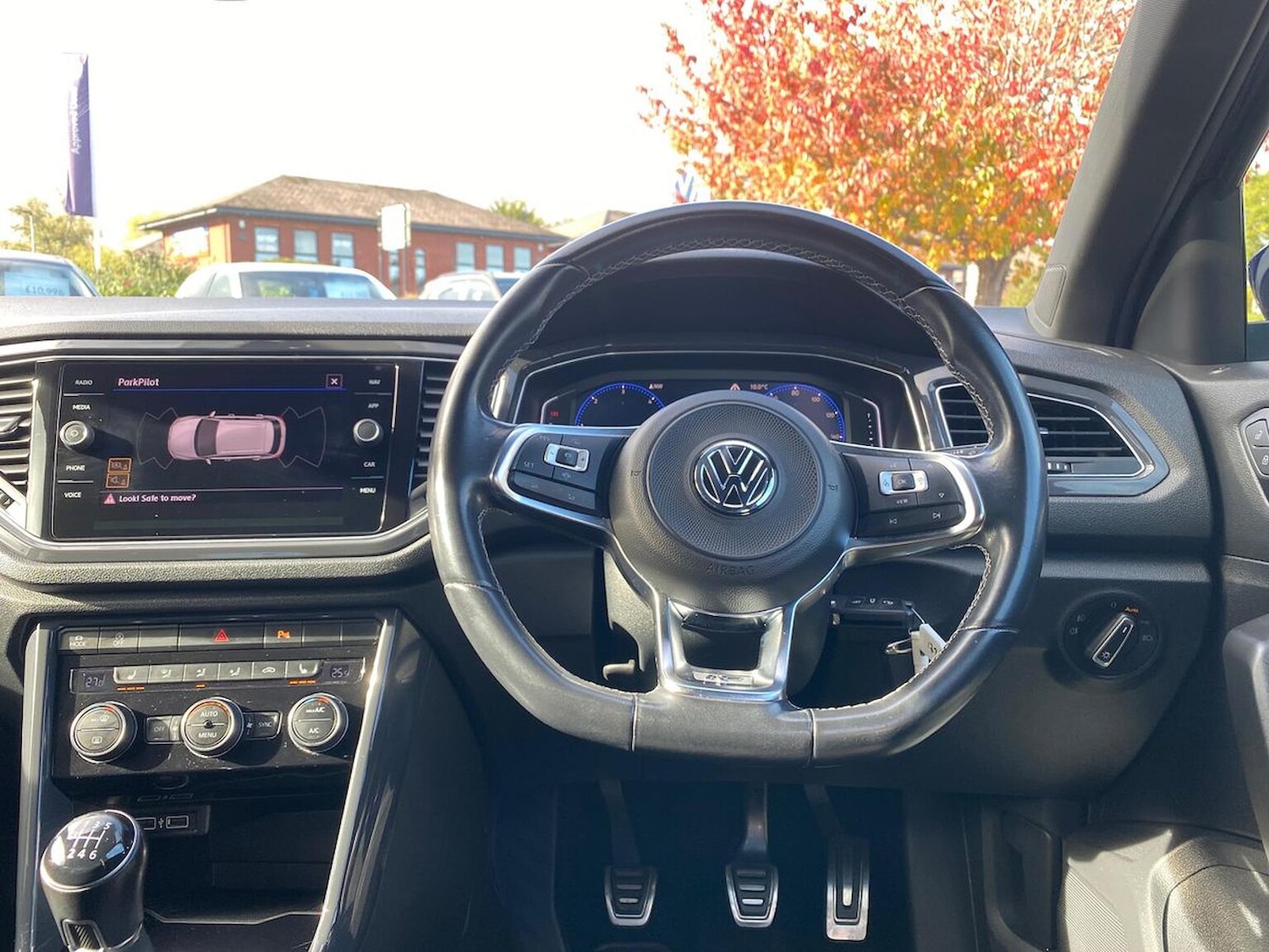 Used Volkswagen T-Roc 2018 for sale - 76281211: Photo 9
