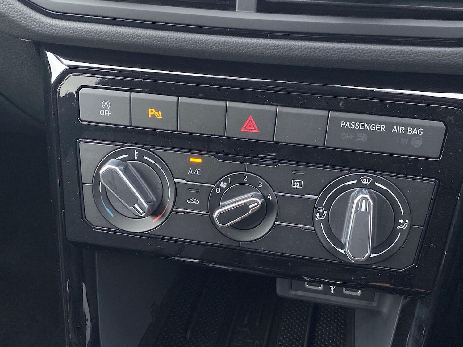 Used Volkswagen T-Cross 2025 for sale - 76243209: Photo 12