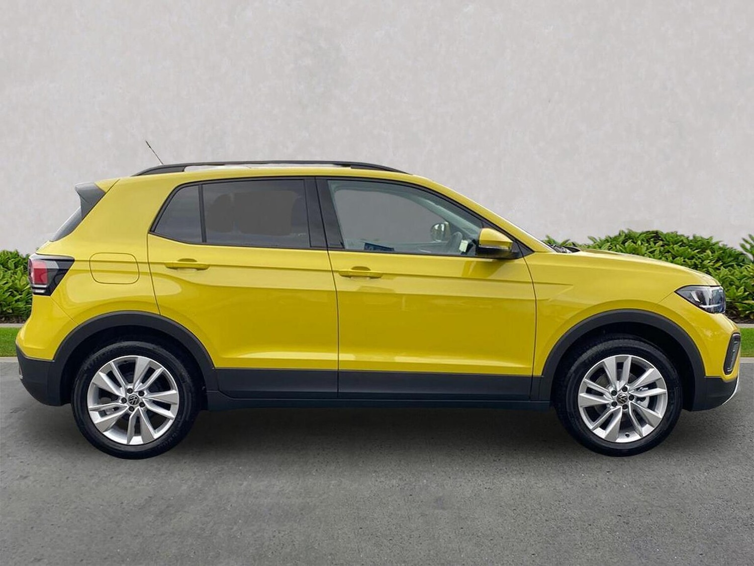 Used Volkswagen T-Cross 2025 for sale - 76243209: Photo 3