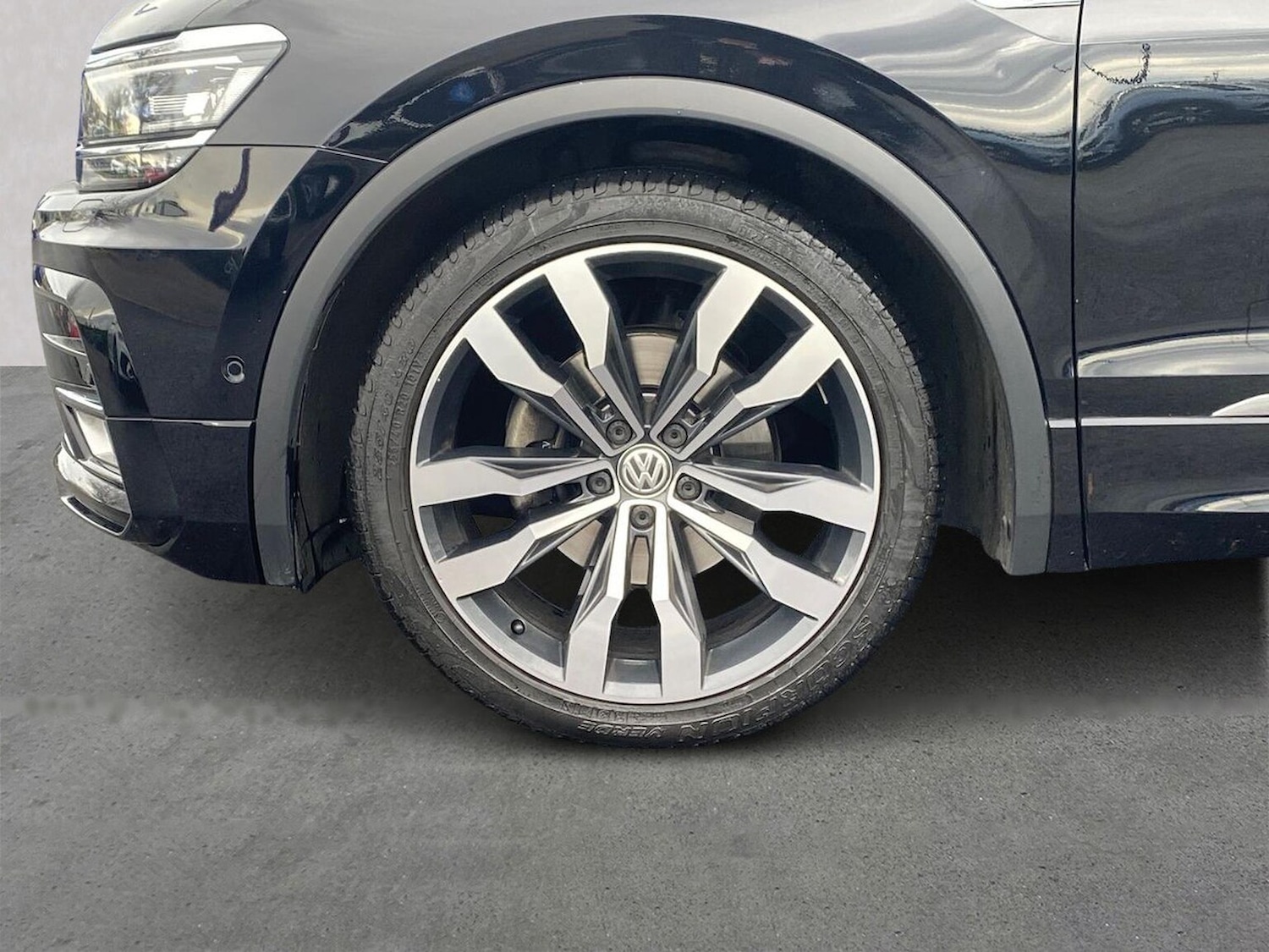 Used Volkswagen Tiguan 2017 for sale - 76725860: Photo 6