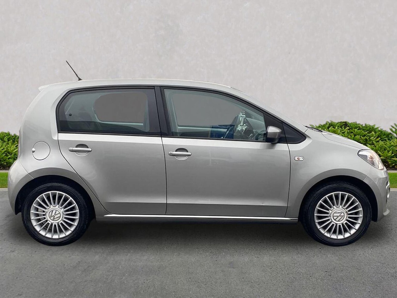Used Volkswagen up! 2015 for sale - 76324542: Photo 3