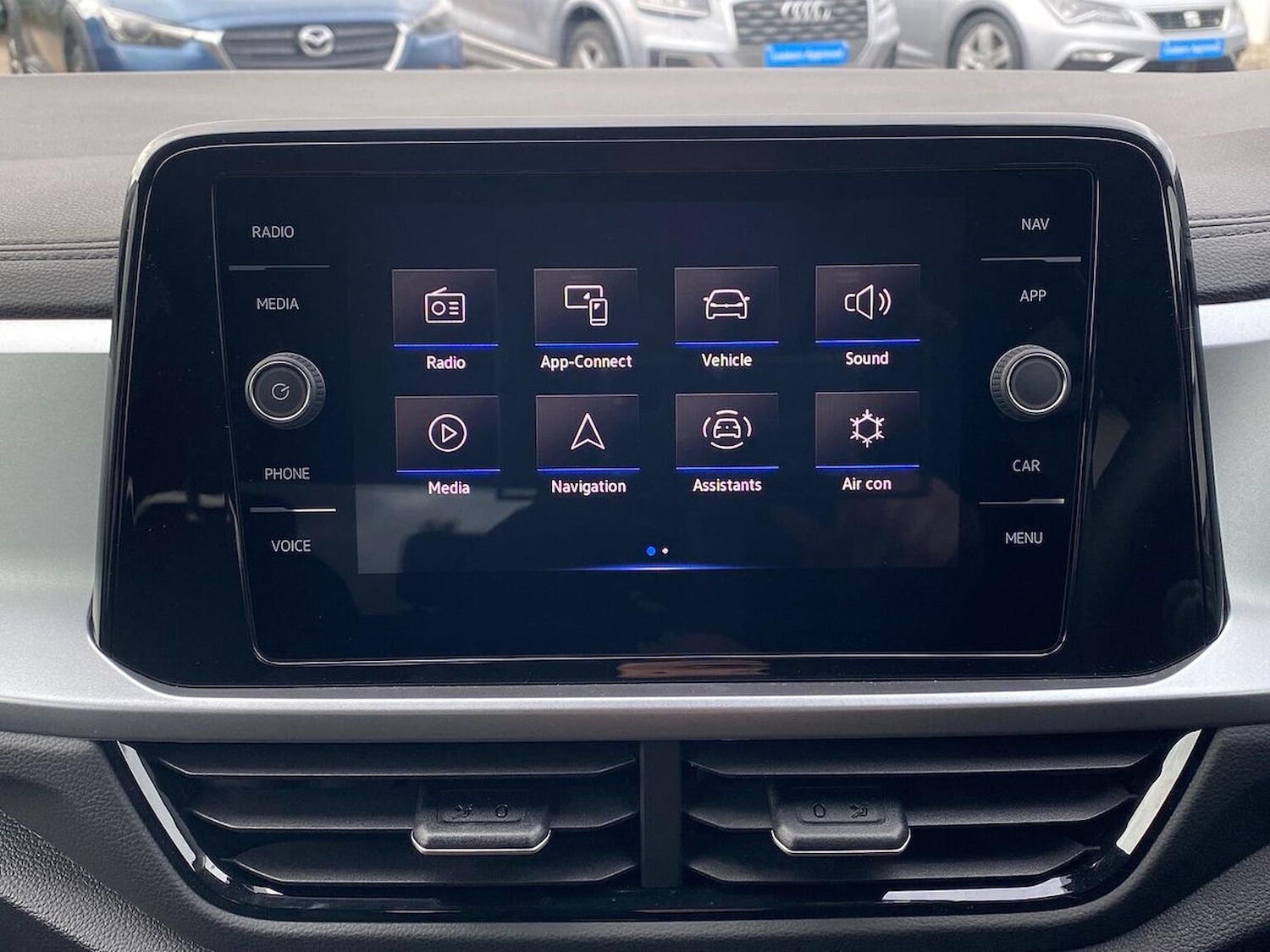 Used Volkswagen T-Roc 2024 for sale - 76471041: Photo 11