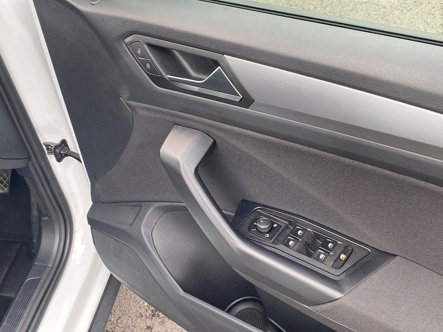 Used Volkswagen T-Roc 2024 for sale - 76471041: Photo 21