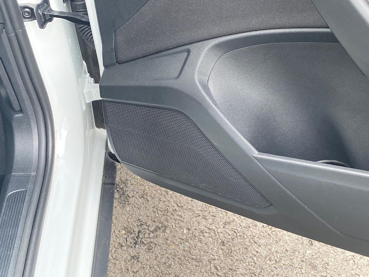 Used Volkswagen T-Roc 2024 for sale - 76471041: Photo 29