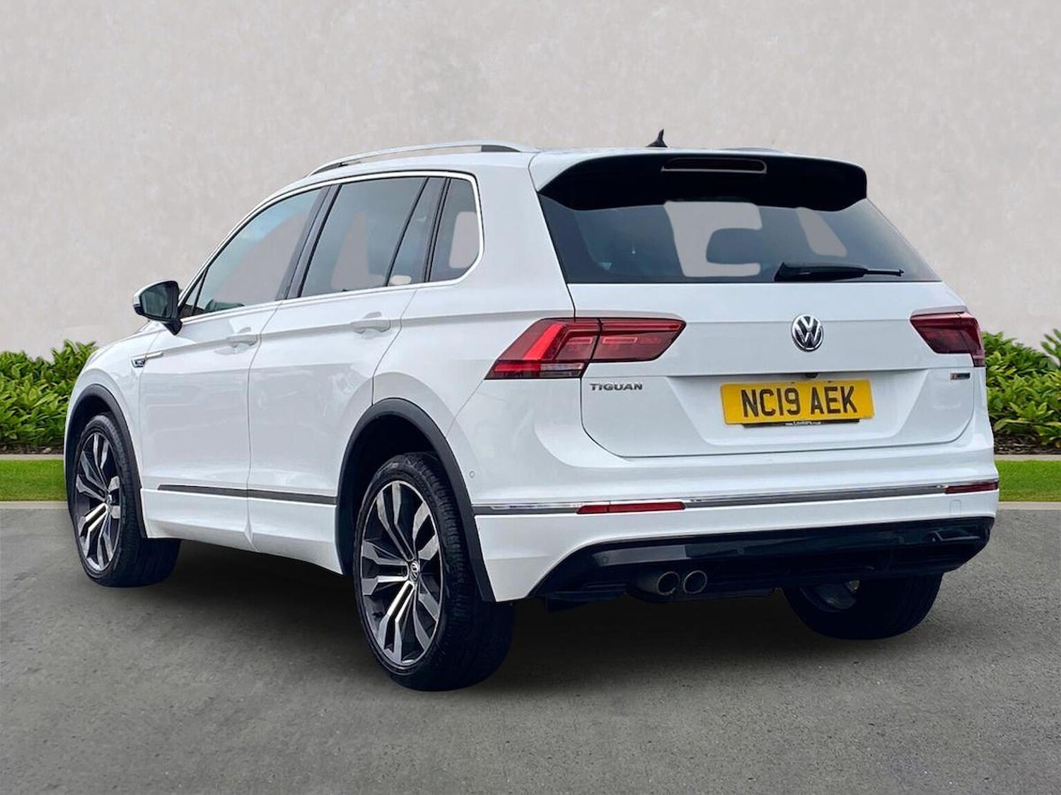 Used Volkswagen Tiguan 2019 for sale - 77062265: Photo 2