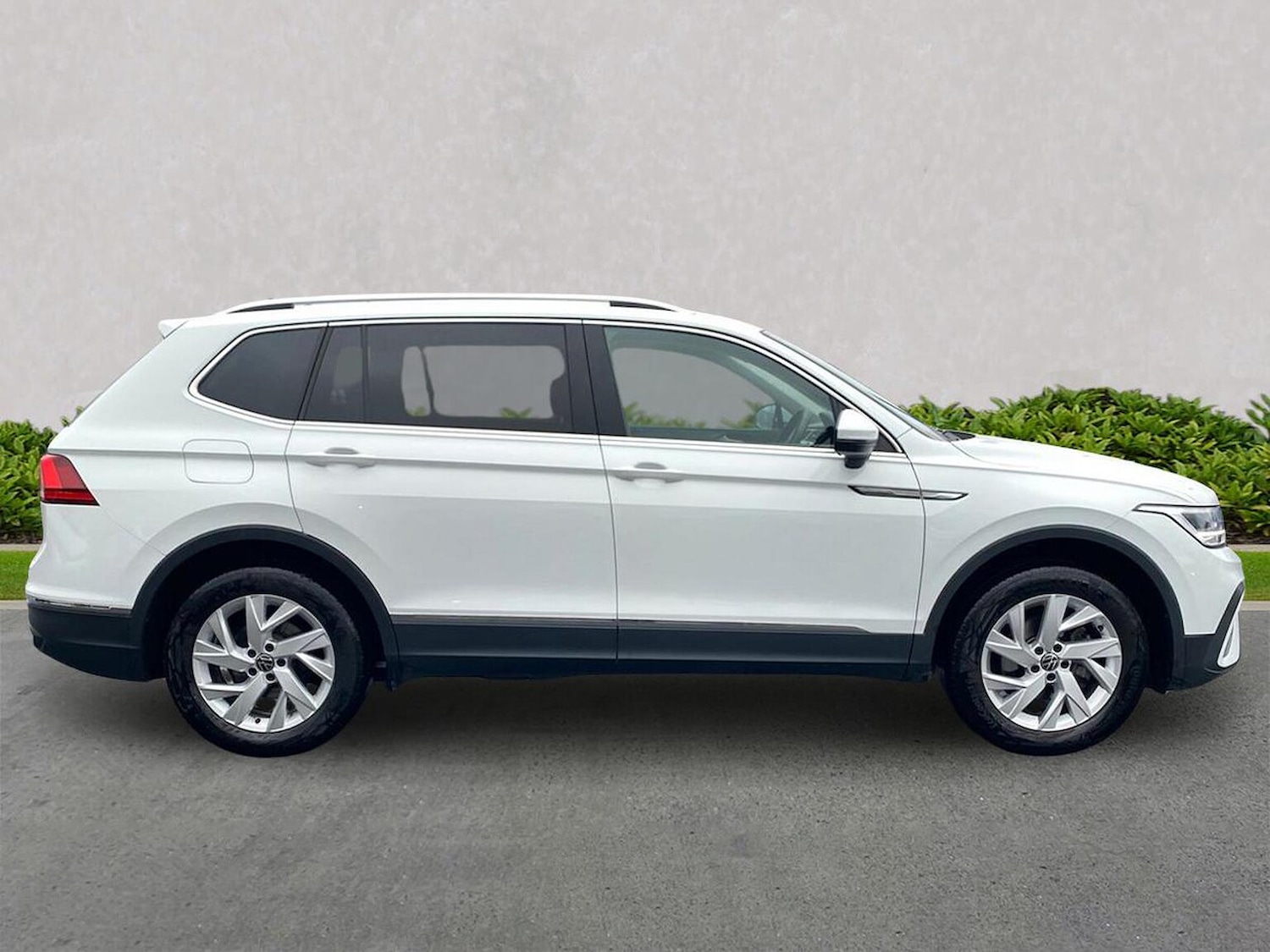 Used Volkswagen Tiguan Allspace 2024 for sale - 77888626: Photo 3