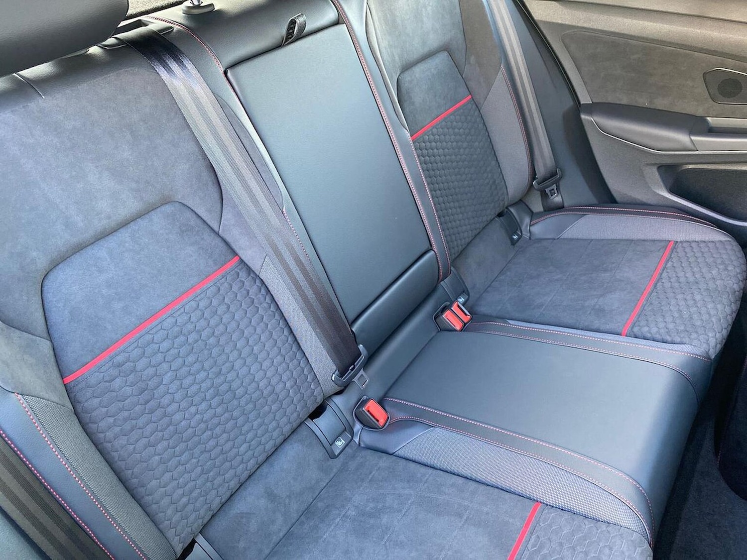 Used Volkswagen Golf 2025 for sale - 76951220: Photo 16