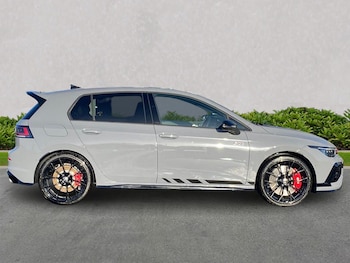 Used Volkswagen Golf 2025 for sale - 76951220: Photo