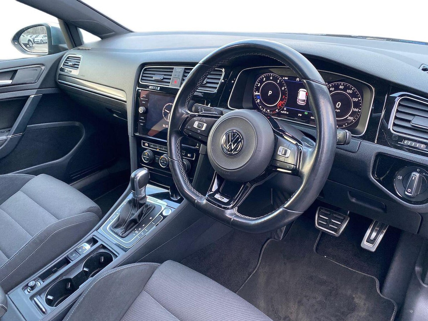 Used Volkswagen Golf 2019 for sale - 77069330: Photo 17