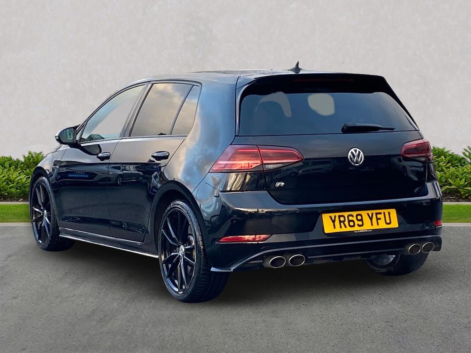 Used Volkswagen Golf 2019 for sale - 77069330: Photo 2