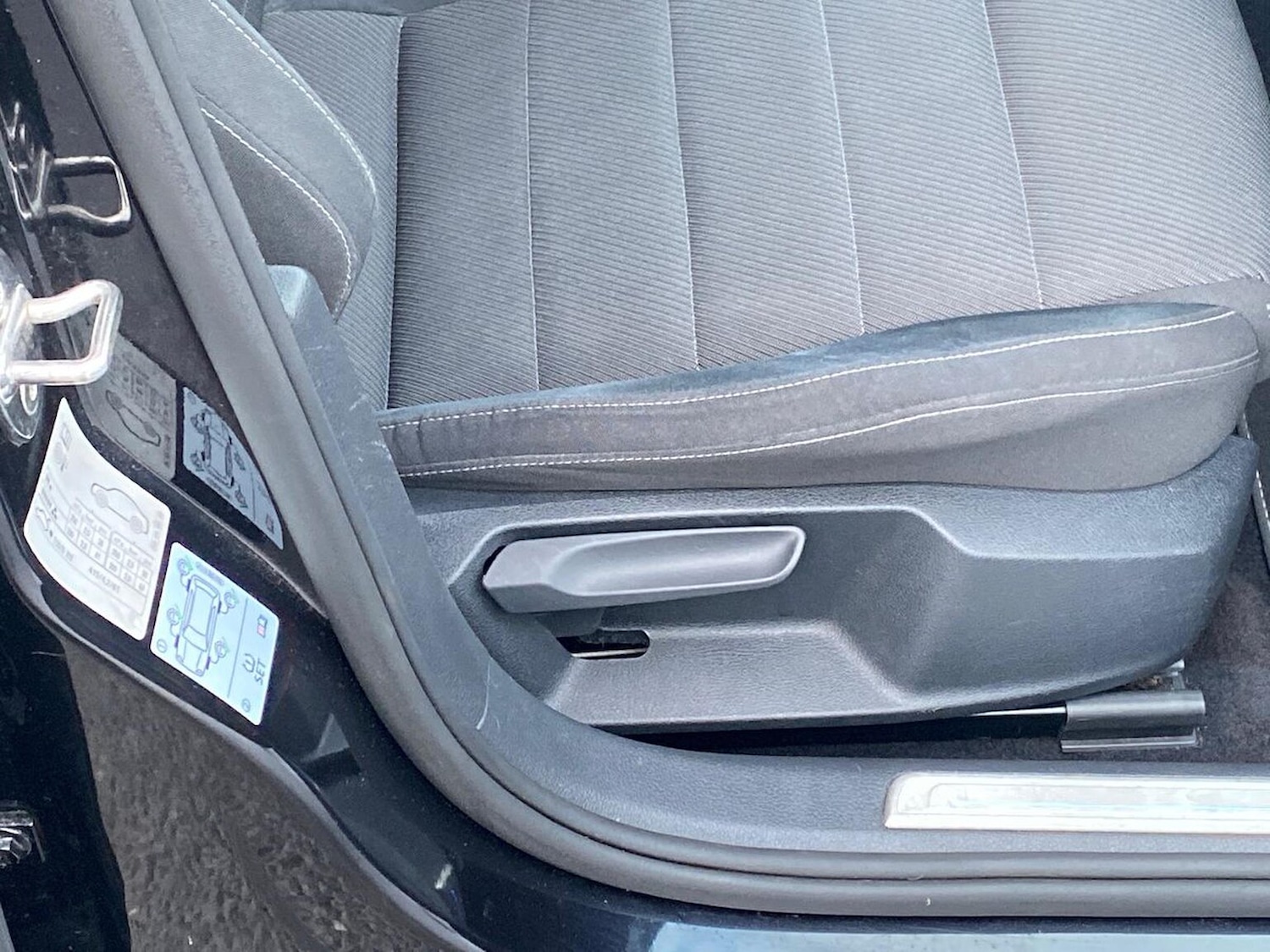 Used Volkswagen Golf 2019 for sale - 77069330: Photo 31