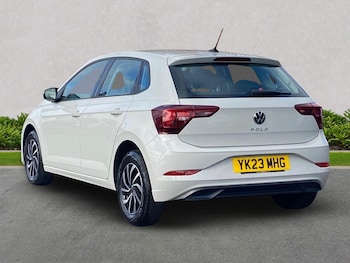 Used Volkswagen Polo 2023 for sale - 76220459: Photo 2