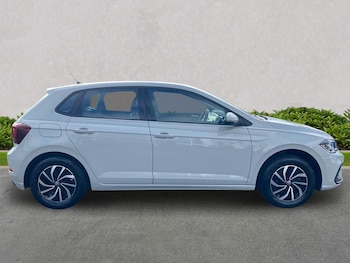 Used Volkswagen Polo 2023 for sale - 76220459: Photo 3