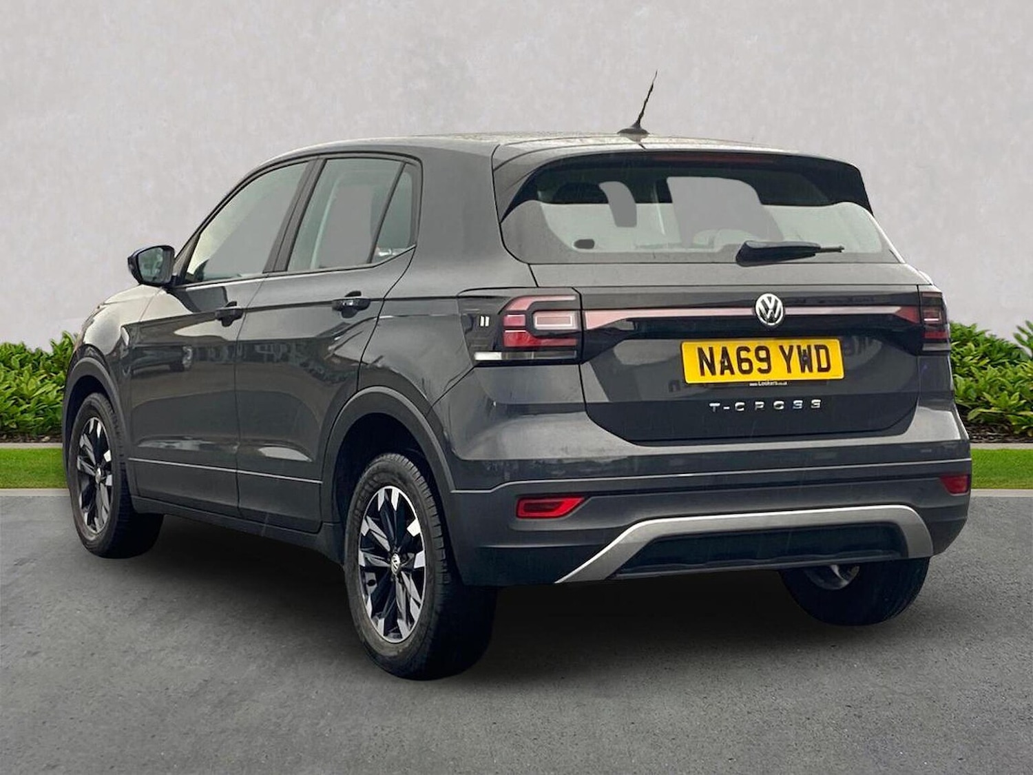 Used Volkswagen T-Cross 2019 for sale - 76682613: Photo 2