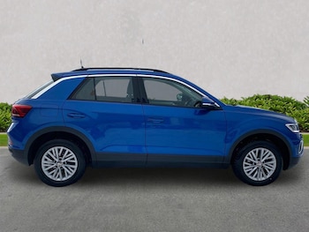 Used Volkswagen T-Roc 2022 for sale - 77488097: Photo