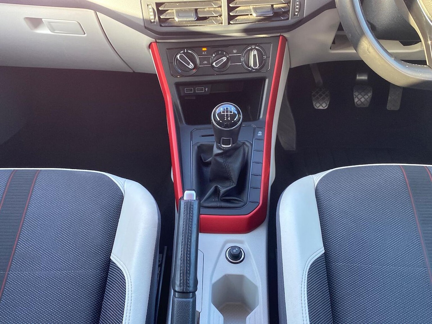 Used Volkswagen Polo 2018 for sale - 76699511: Photo 13